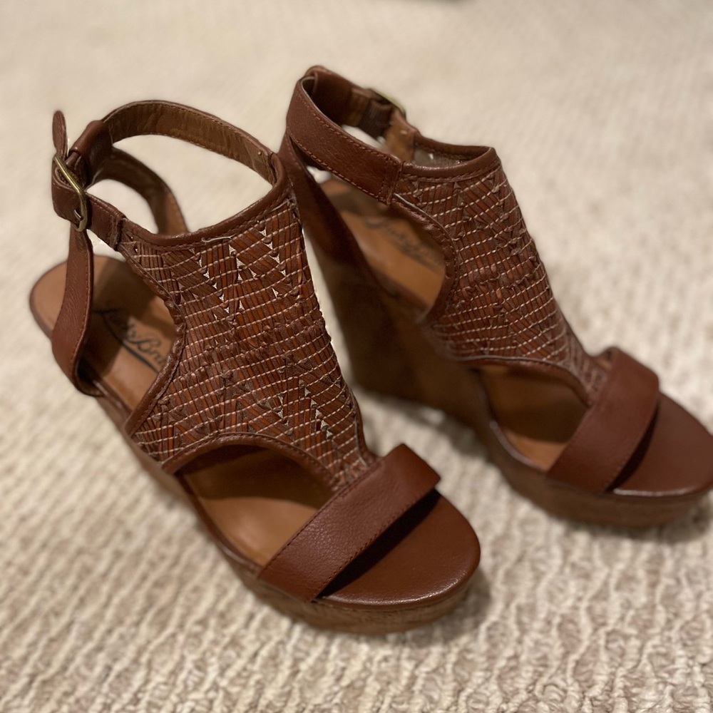 Lucky Women's Laffertie Wedge Sandal - Picture 3 of 6